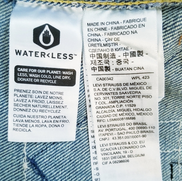 LEVI'S Levi Strauss & Co. Vintage Relaxed Trucker Jacket Distressed Patchwork - Picture 14 of 16